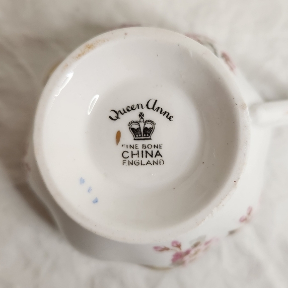 Queen Anne Floral Teacup & Saucer Set - Picture 9 of 11